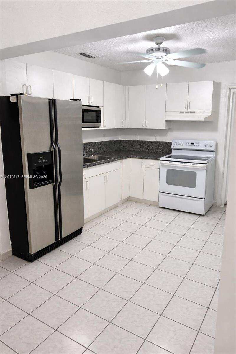 538 E 13th St, Hialeah FL 33010