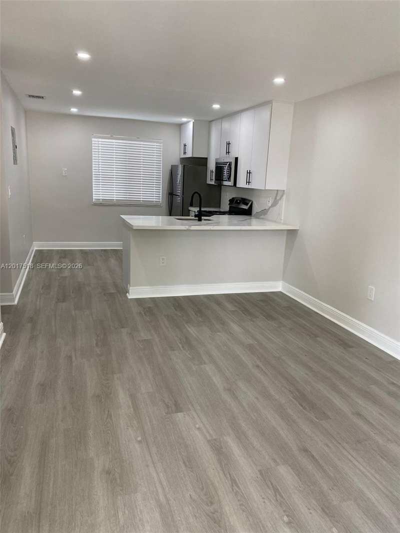 4650 W Flagler St # 3, Miami FL 33134