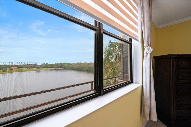 2768 S Carambola Cir S # 403, Coconut Creek FL 33066