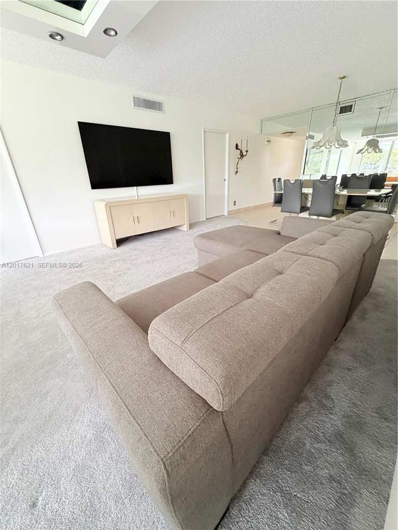 4020 W Palm Aire Dr # 403, Pompano Beach FL 33069