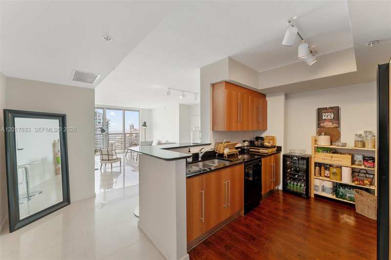 335 S Biscayne Blvd # 4205, Miami FL 33131