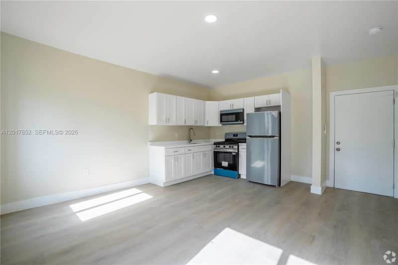 433 SW 6th St # 10, Miami FL 33130