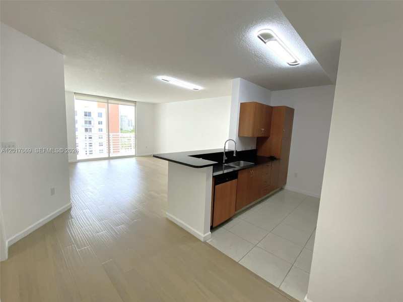 18800 NE 29th Ave # 1028, Aventura FL 33180