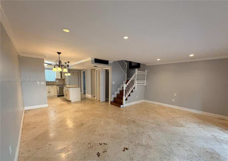 3300 Atlanta # 15C, Hollywood FL 33021