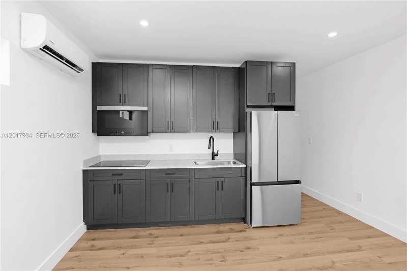 7801 Byron Ave # 3, Miami Beach FL 33141