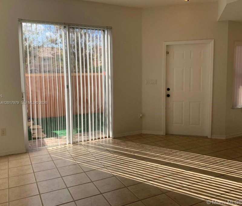 772 SW 106th Ave # 1910, Pembroke Pines FL 33025