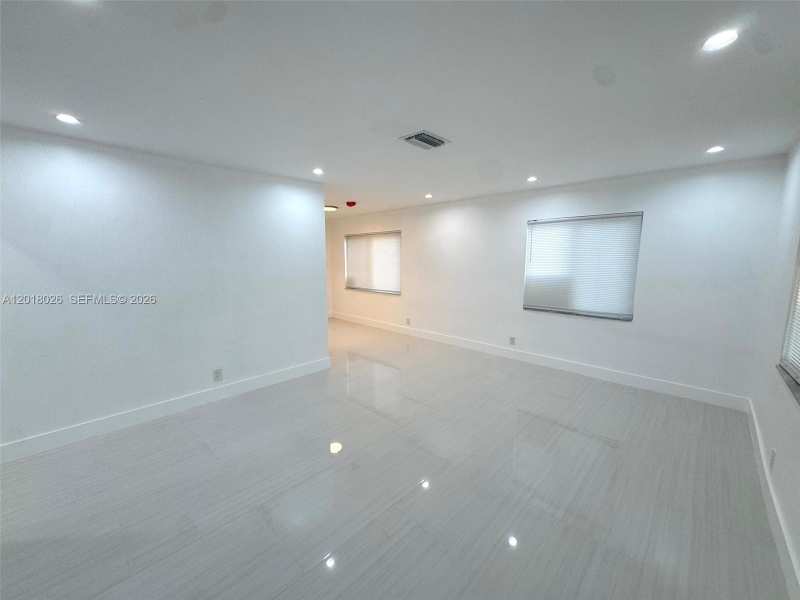 105-107 NE 30th Ct # 107, Wilton Manors FL 33334