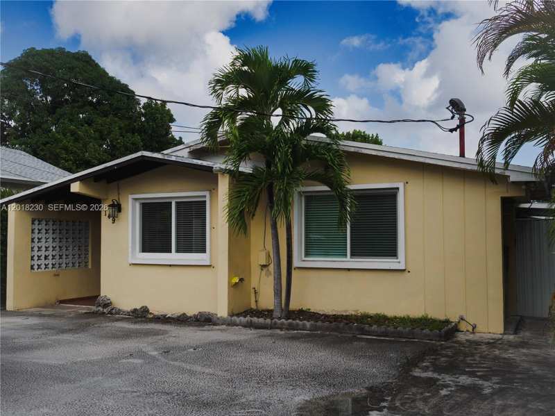 149 NW 17th Pl, Miami FL 33125