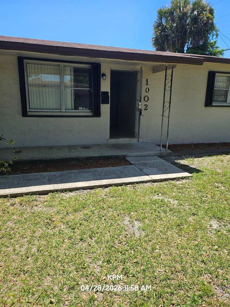 1002 Mcintosh Street, West Palm Beach FL 33405