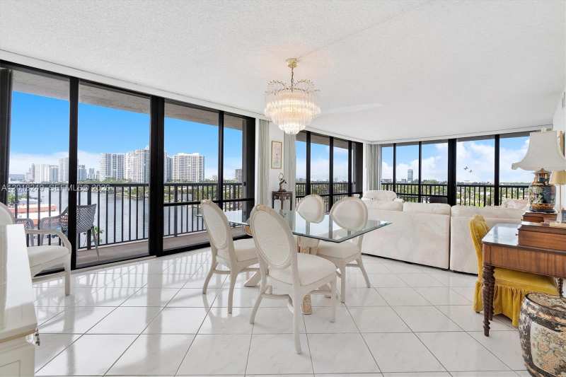 2017 S Ocean Dr # 910, Hallandale Beach FL 33009