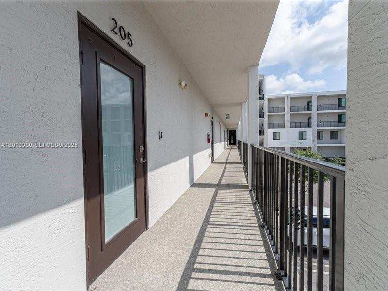 8201 NW 41st St # 205, Doral FL 33166