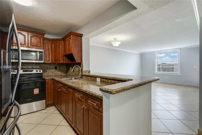 5775 W 20th Ave # 404, Hialeah FL 33012