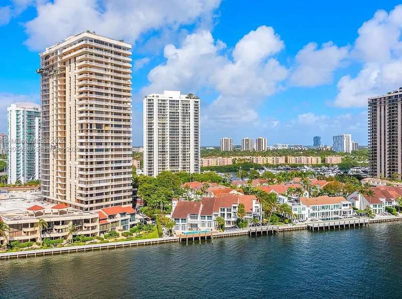 19390 Collins Ave # 1519, Sunny Isles Beach FL 33160