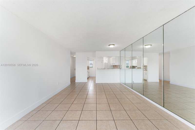 1950 W 54th St # 412, Hialeah FL 33012