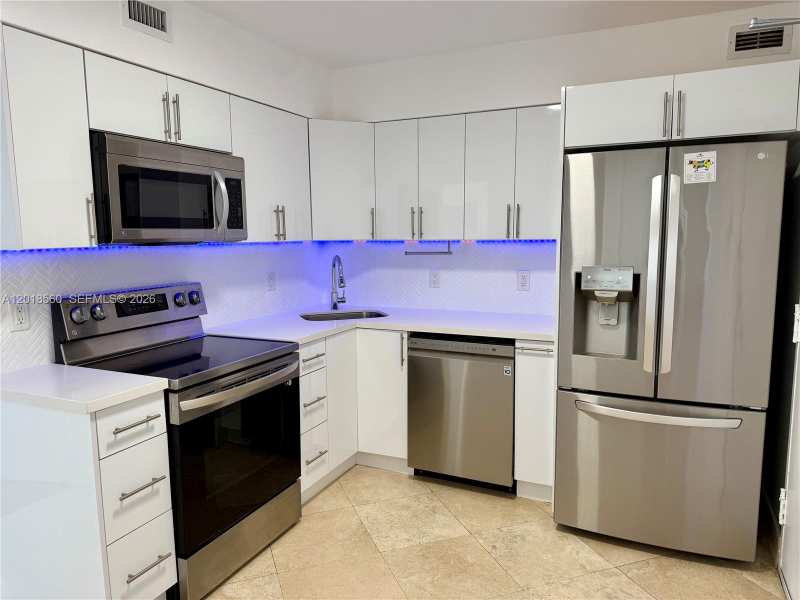 5151 Collins Ave # 1626, Miami Beach FL 33140