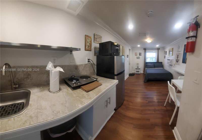 1030 S 62nd Ave # B, Hollywood FL 33023