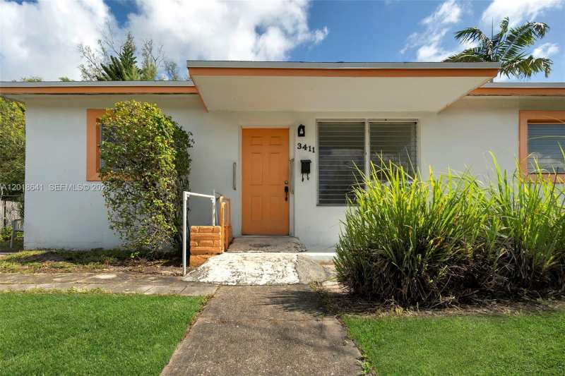 3411 SW 35th St, West Park FL 33023