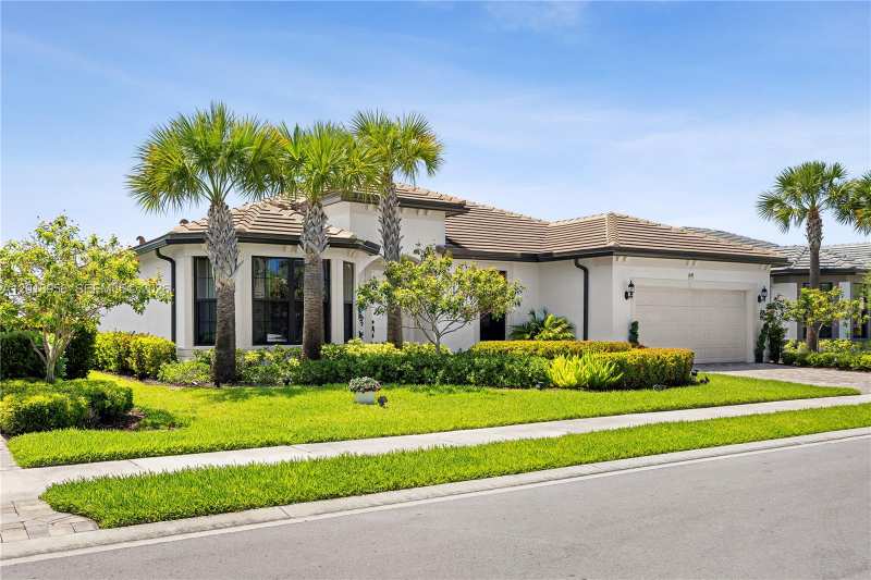 4549 W Pinehurst Trl W, Oakland Park FL 33309