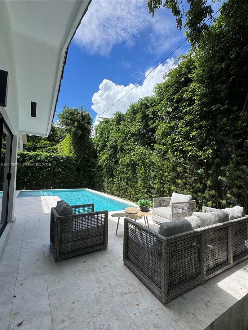 1415 Trillo Ave, Coral Gables FL 33146