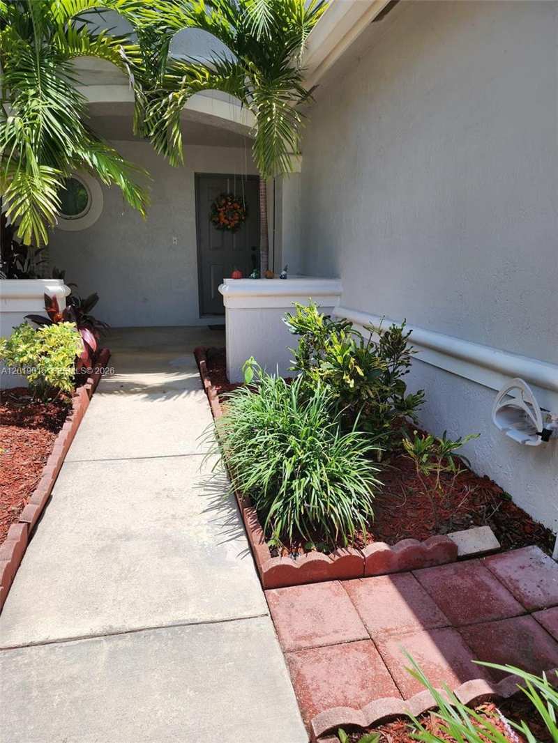 8014 Big Pine Way, Riviera Beach FL 33407