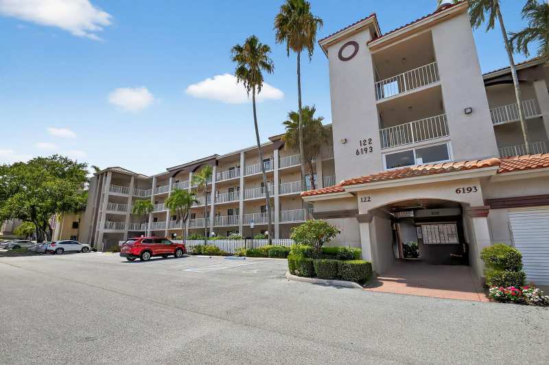 6193 Pointe Regal Circle # 402, Delray Beach FL 33484