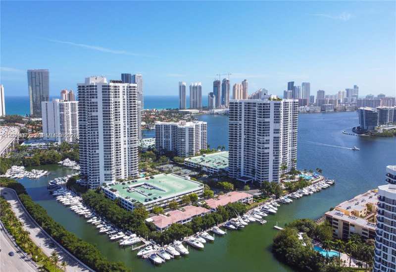 3600 Mystic Pointe Dr # 310, Aventura FL 33180