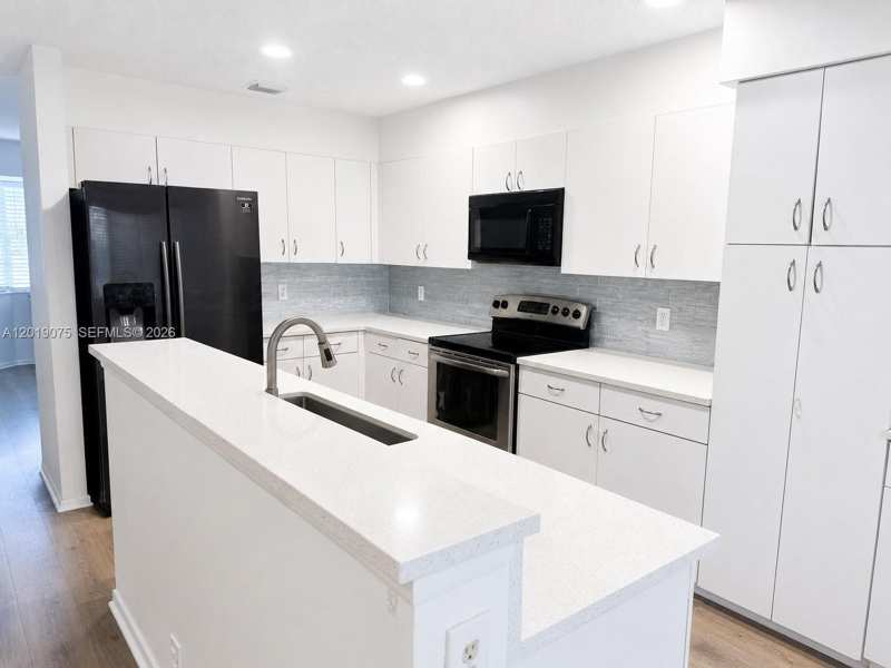 11461 Lakeview Dr # 8A, Coral Springs FL 33071