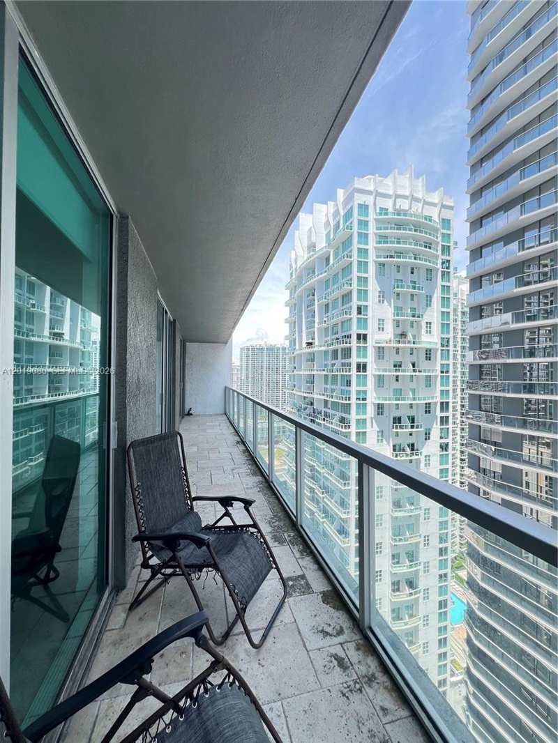 55 SE 6th St # 3305, Miami FL 33131