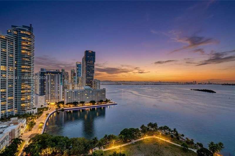 1900 N Bayshore Dr # 2204, Miami FL 33132