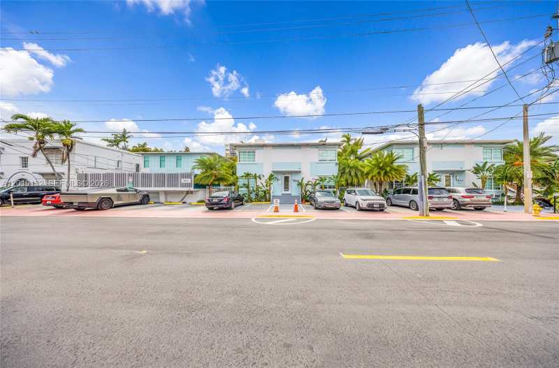 7830 Abbott Ave, Miami Beach FL 33141