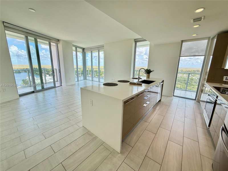 2000 Metropica Way # 2003, Sunrise FL 33323