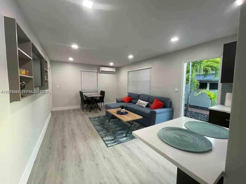 1925 Dewey St # 1927, Hollywood FL 33020