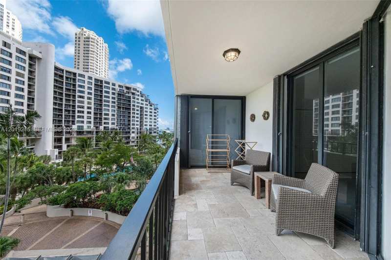 520 Brickell Key Dr # A710, Miami FL 33131
