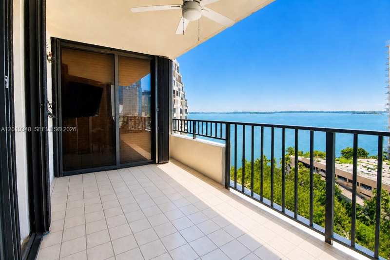 520 Brickell Key Dr # A1113, Miami FL 33131