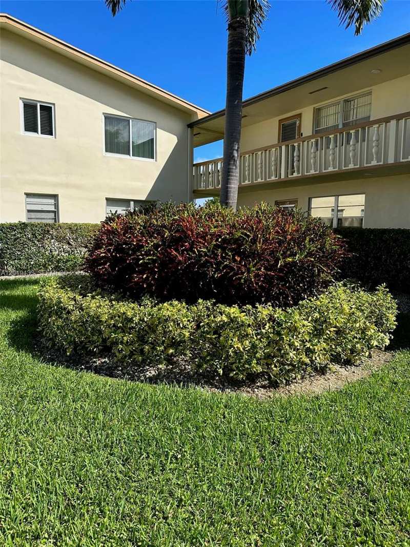 70 Dorchester D # 70, West Palm Beach FL 33417