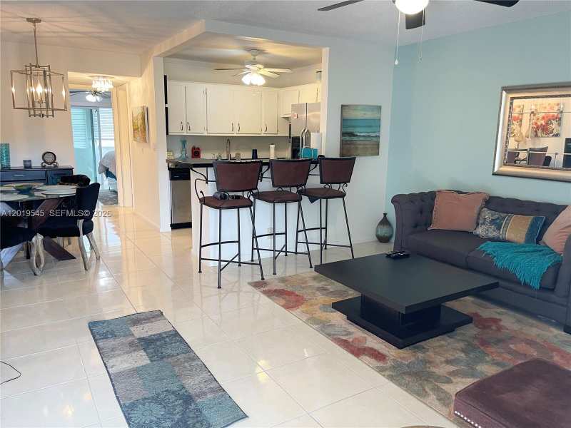 12 Dorchester A # 12, West Palm Beach FL 33417