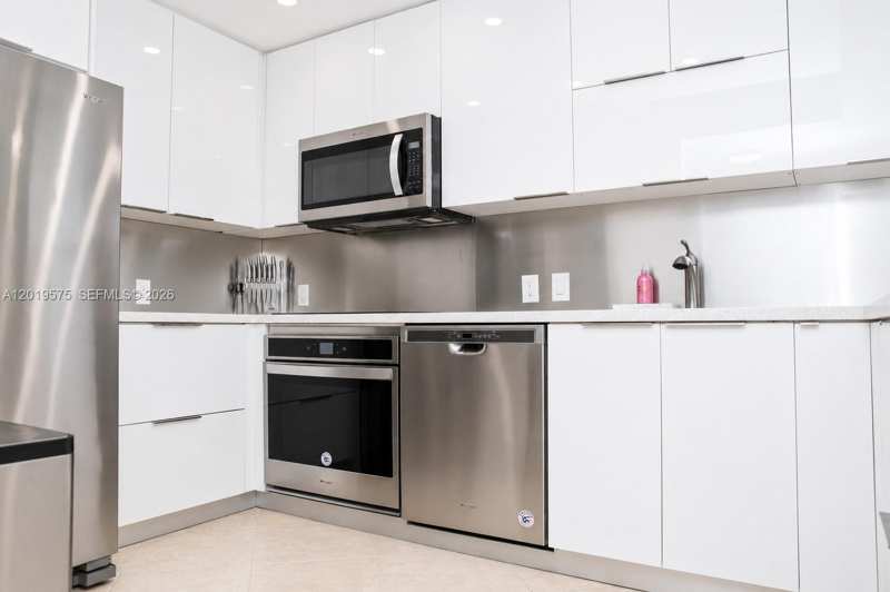 3675 N Country Club Dr # 1903, Aventura FL 33180