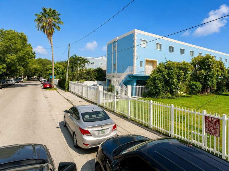 829 SW 2nd Street, Miami FL 33130