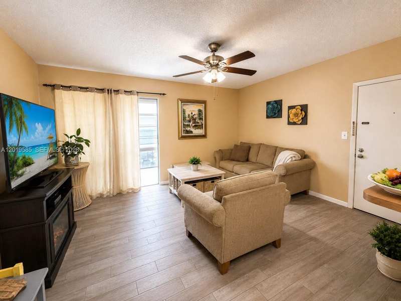 7837 Ashmont Cir # 212, Tamarac FL 33321
