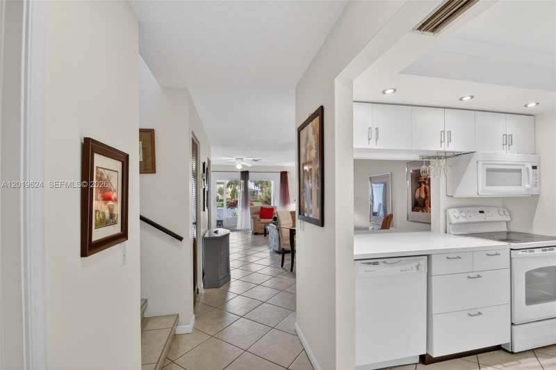 341 Waterside Dr # 341, Hypoluxo FL 33462