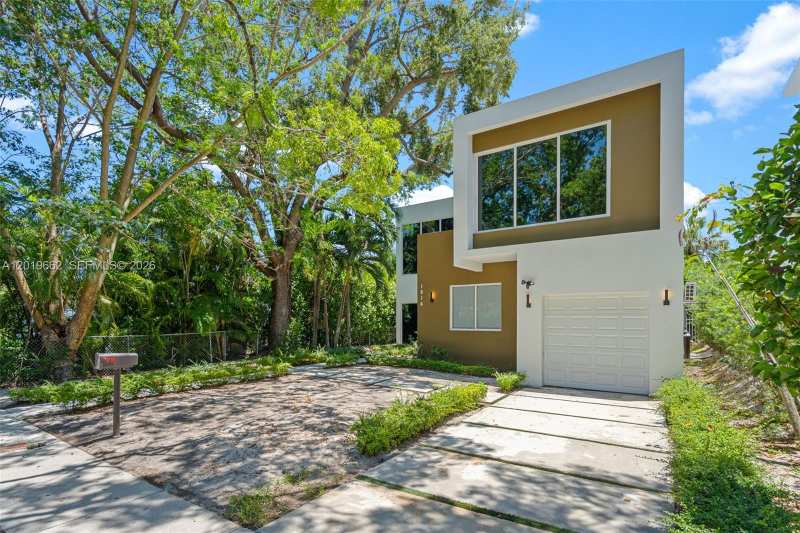 1816 SW 23rd St, Miami FL 33145