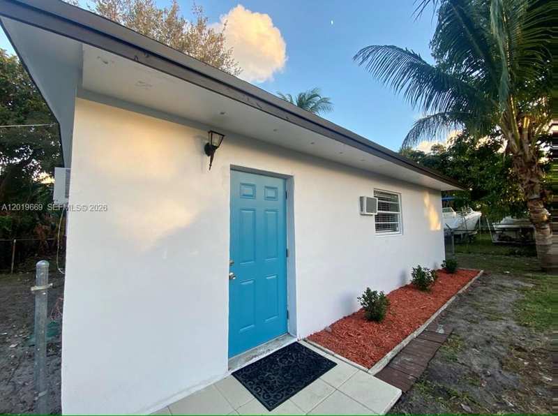 2512 Grant St, Hollywood FL 33020