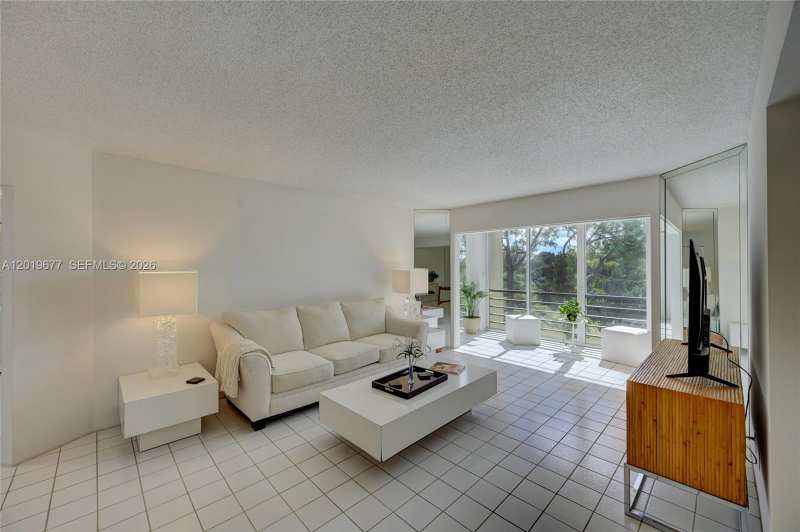 POINCIANA PLACE CONDO 1,2