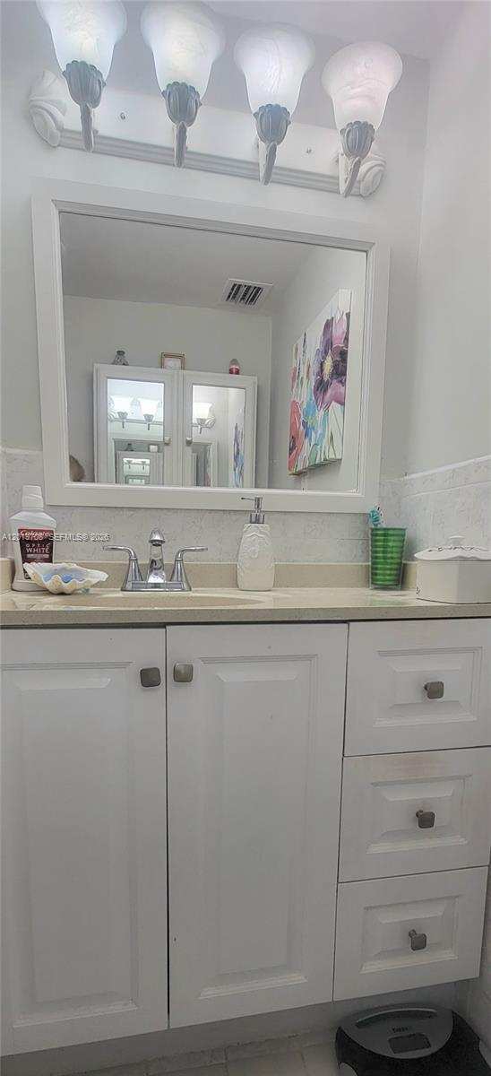 3600 NE 170th St # 404, North Miami Beach FL 33160