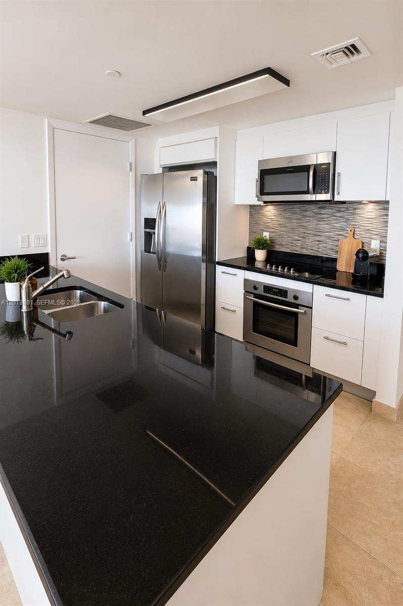50 Biscayne Blvd # 4106, Miami FL 33132