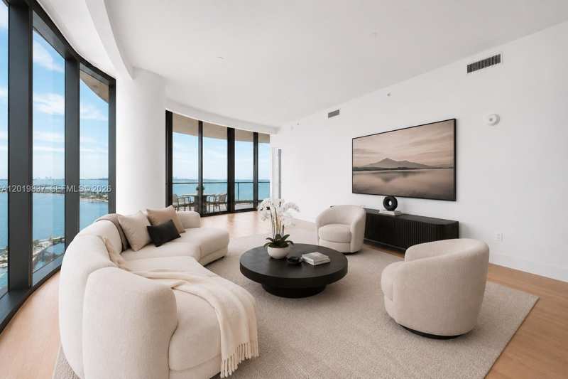 175 SE 25 Rd # 801, Miami FL 33129