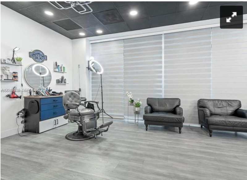 2300 W 84th St, Hialeah FL 33016
