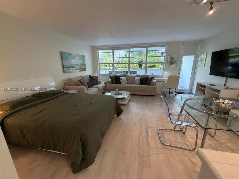 100 Lincoln Rd # 330, Miami Beach FL 33139