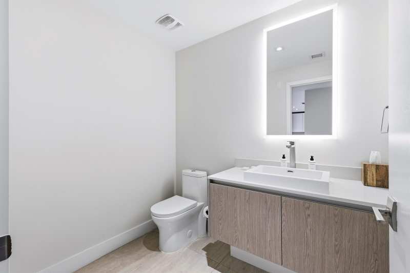 3100 N Ocean Drive N # 1802, Singer Island FL 33404