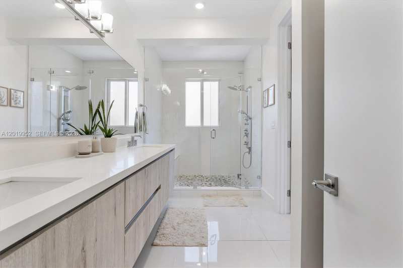 2920 SW 25th Ter # B, Miami FL 33133